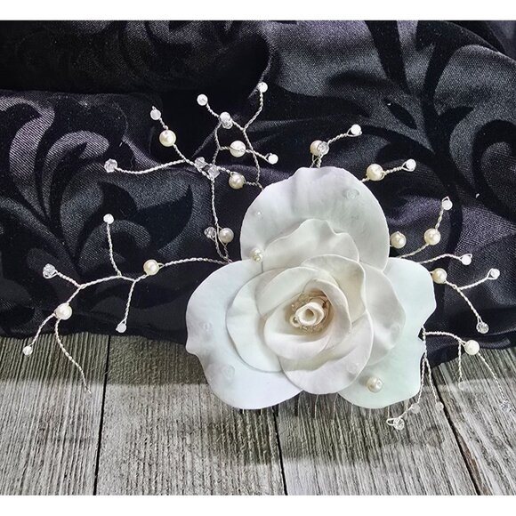 Elegant Handcrafted Glass Pearl Moonstone and Rose Quartz White Rose Hair comb - Picture 4 of 9